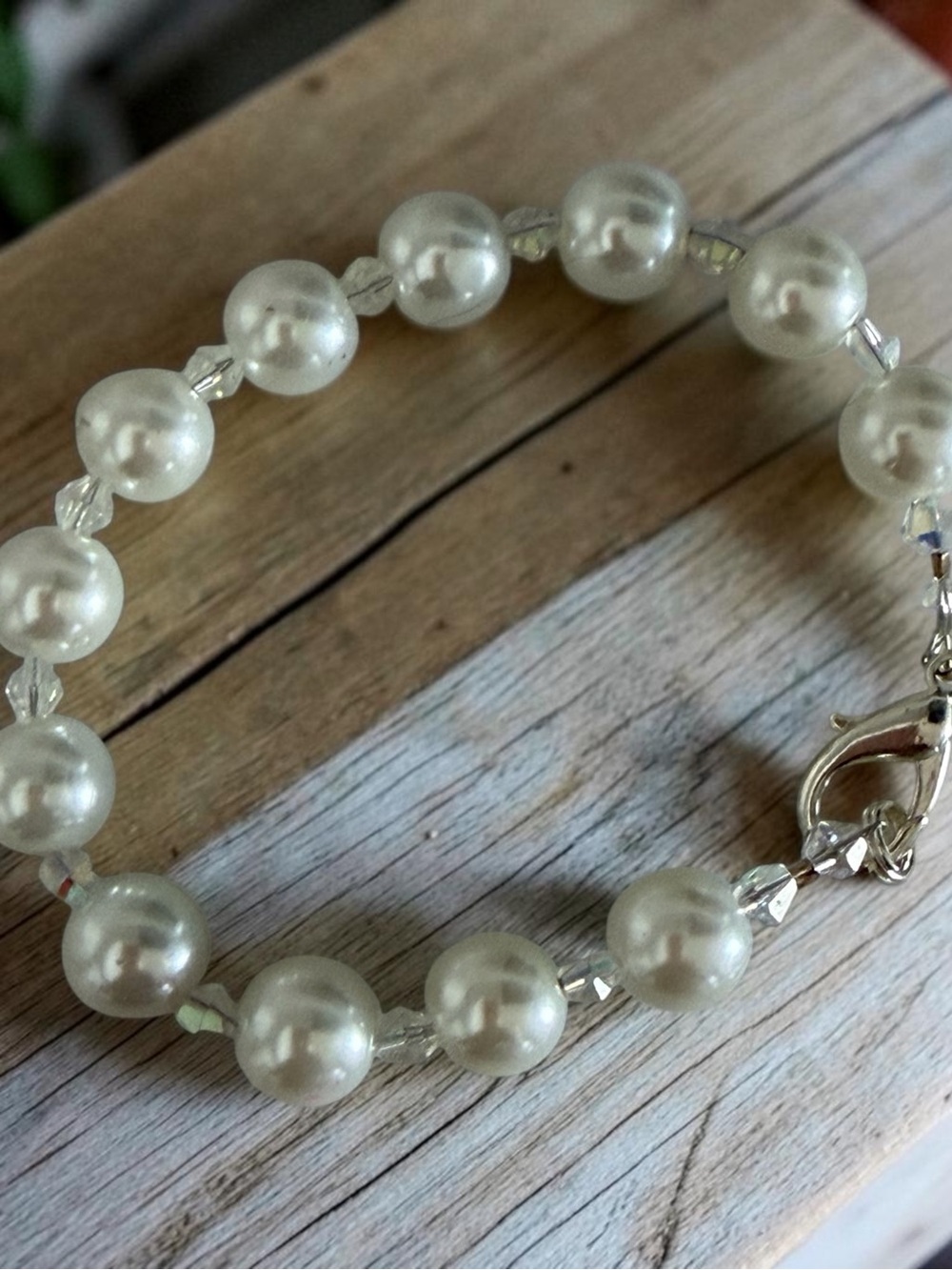 Classic White Pearl Beaded Bracelet